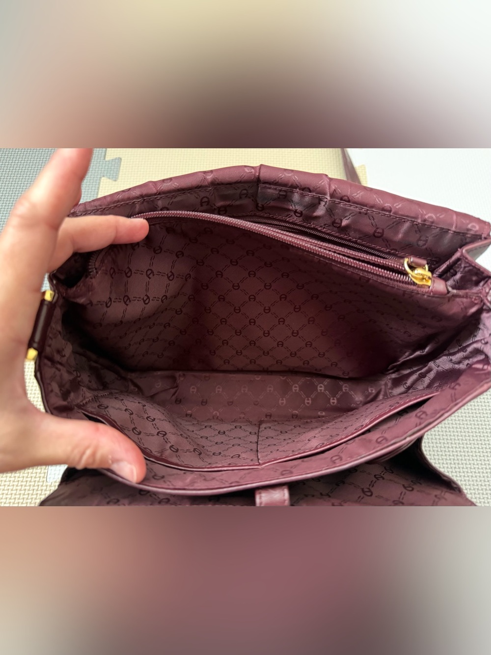 Vintage Etienne Aigner Bag - Picture 7 of 14